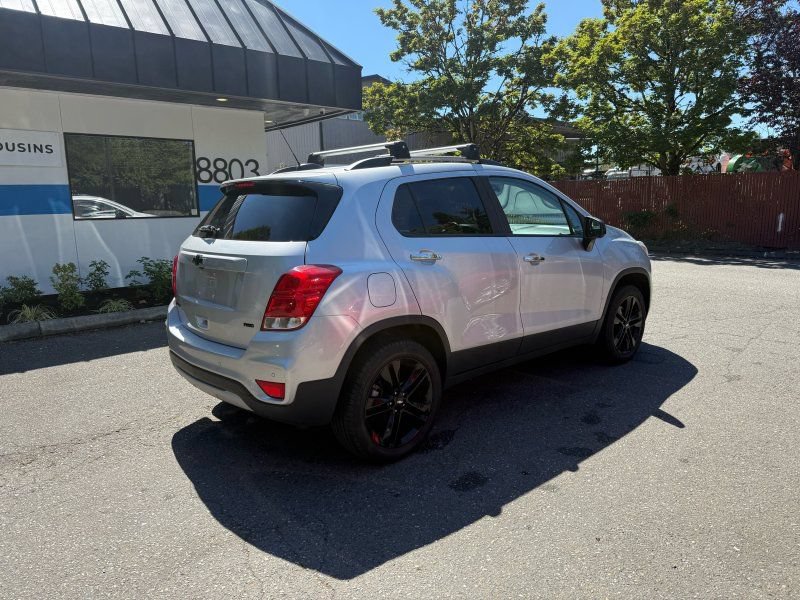 Used 2019 Chevrolet Trax LT w/ Redline Edition AWD/4WD image 5