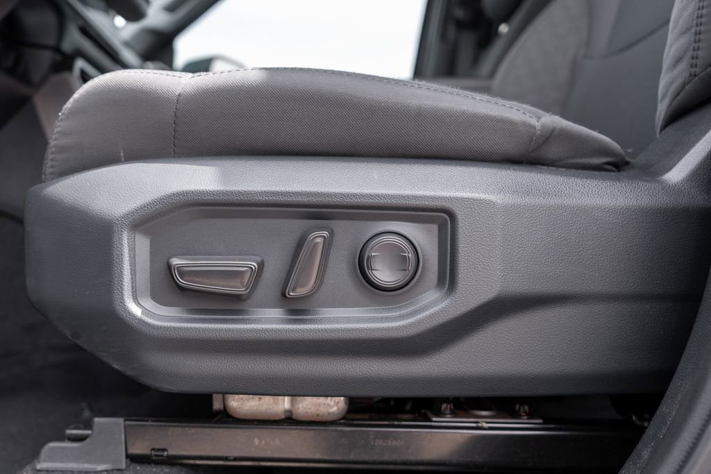 Used 2025 Toyota Tundra SR5 AWD/4WD image 19