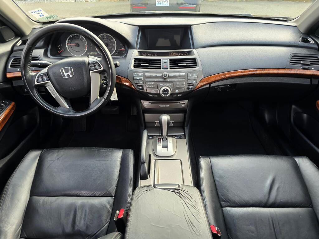 Used 2011 Honda Accord EX-L image 18