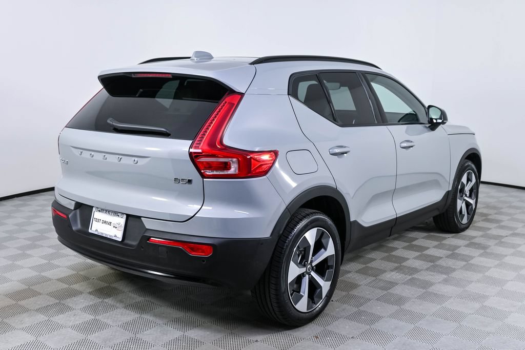 Certified 2026 Volvo XC40 B5 Plus AWD/4WD image 29