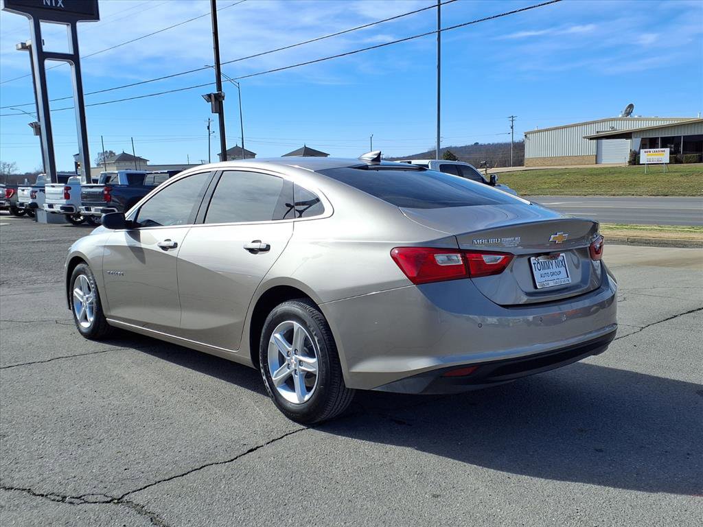 Used 2025 Chevrolet Malibu LS image 2