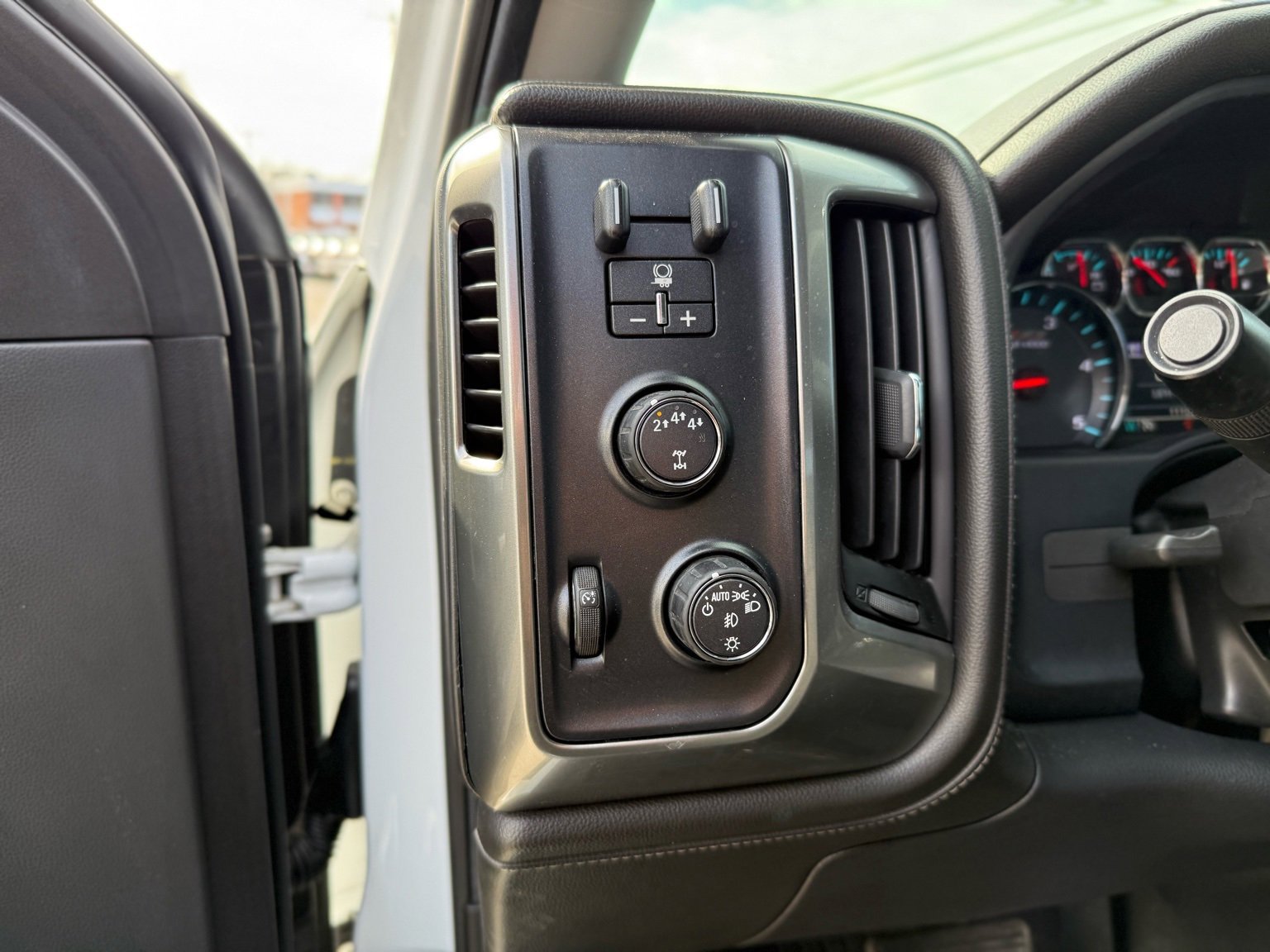 Used 2019 Chevrolet Silverado 2500 LTZ w/ Duramax Plus Package image 35