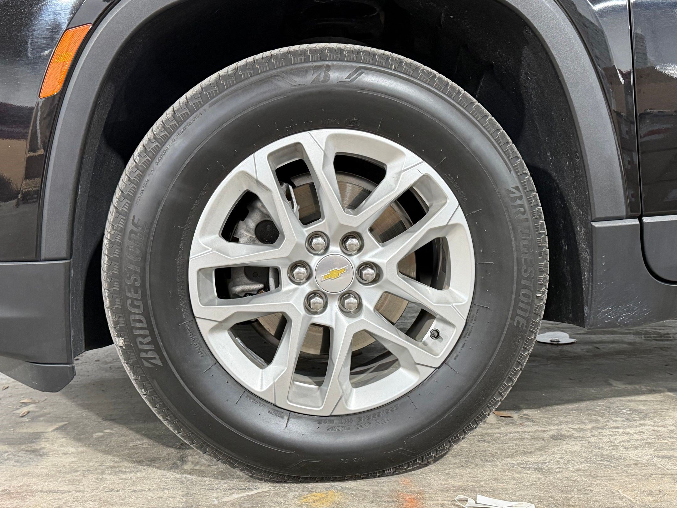 Used 2023 Chevrolet Traverse LS w/ Safety Package AWD/4WD image 10