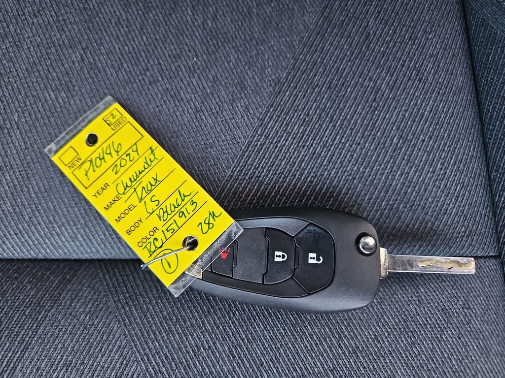 Used 2024 Chevrolet Trax LS FWD image 28