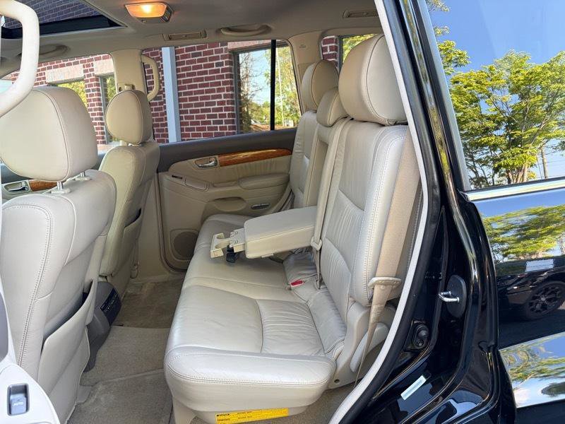 Used 2004 Lexus GX 470 image 37