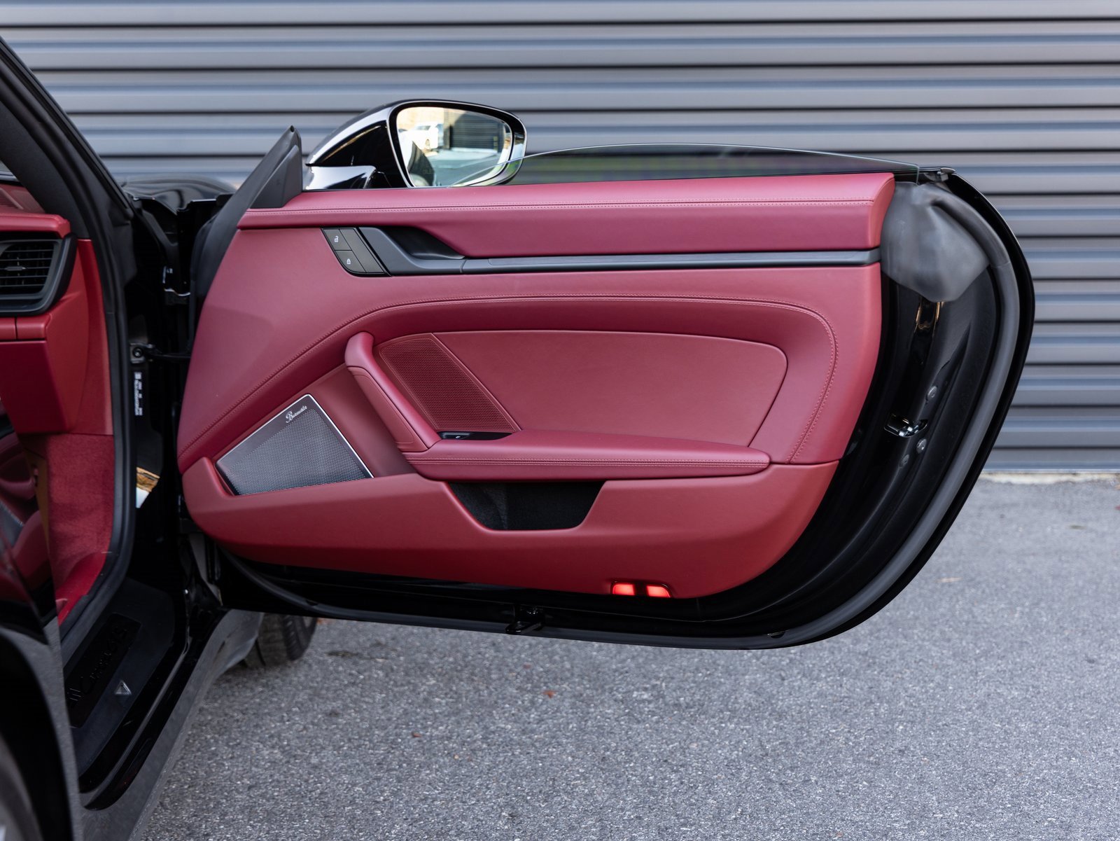 Used 2024 Porsche 911 Carrera GTS w/ Premium Package image 29