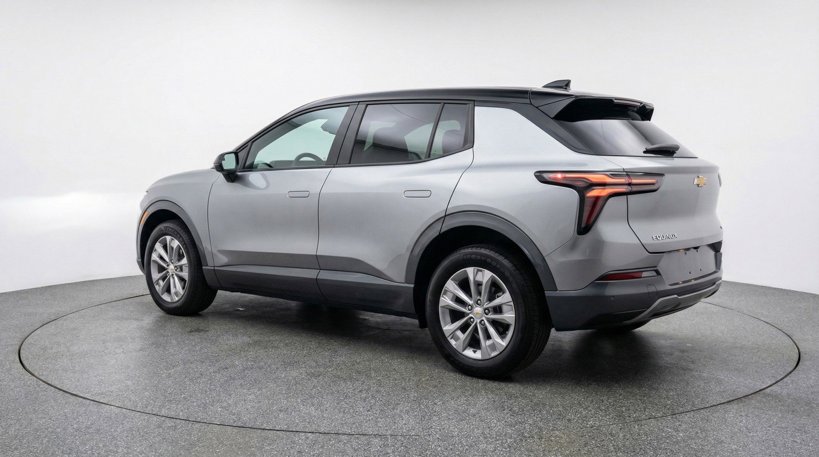 Used 2025 Chevrolet Equinox LT FWD image 6