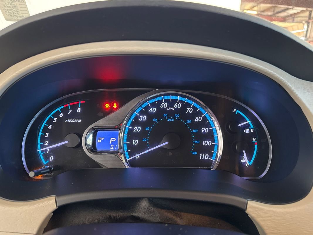 Used 2013 Toyota Sienna Limited w/ Premium Pkg image 14