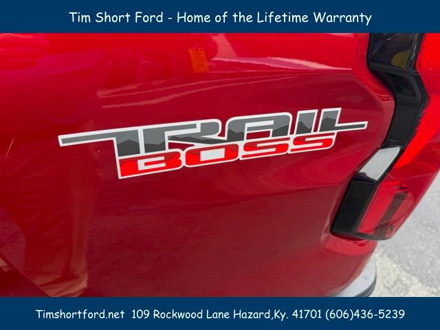 Used 2023 Chevrolet Colorado Trail Boss w/ Advanced Trailering Package AWD/4WD image 10