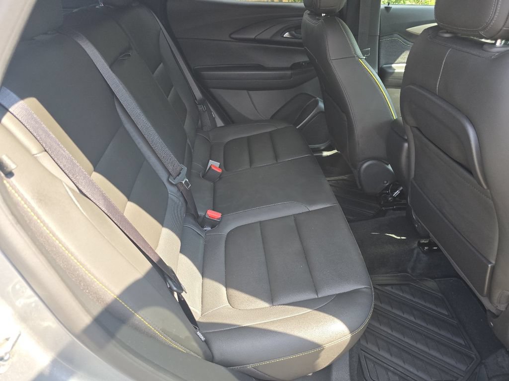 Used 2025 Chevrolet TrailBlazer ACTIV w/ Driver Confidence Package AWD/4WD image 18