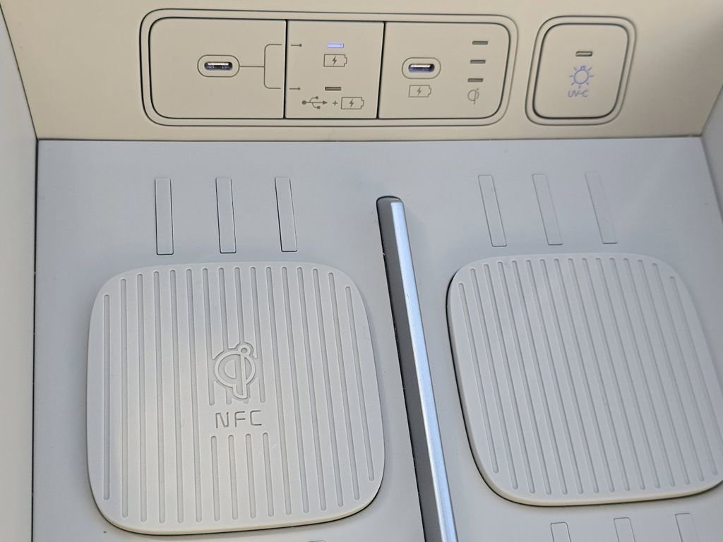 Used 2024 Hyundai Santa Fe Limited image 32