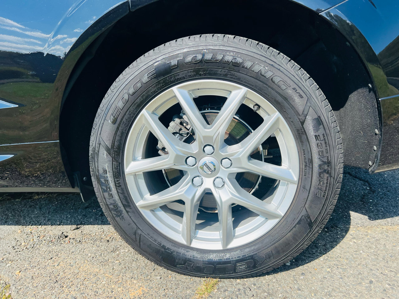 Used 2020 Volvo XC60 T5 Momentum image 14