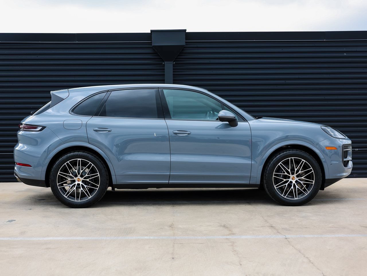 Certified 2026 Porsche Cayenne AWD/4WD image 8