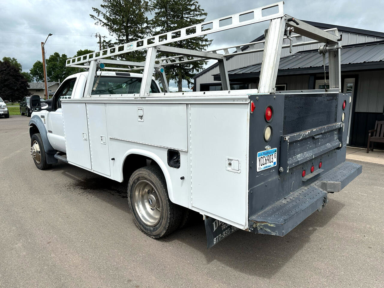 Used 2006 Ford F450 XLT image 2