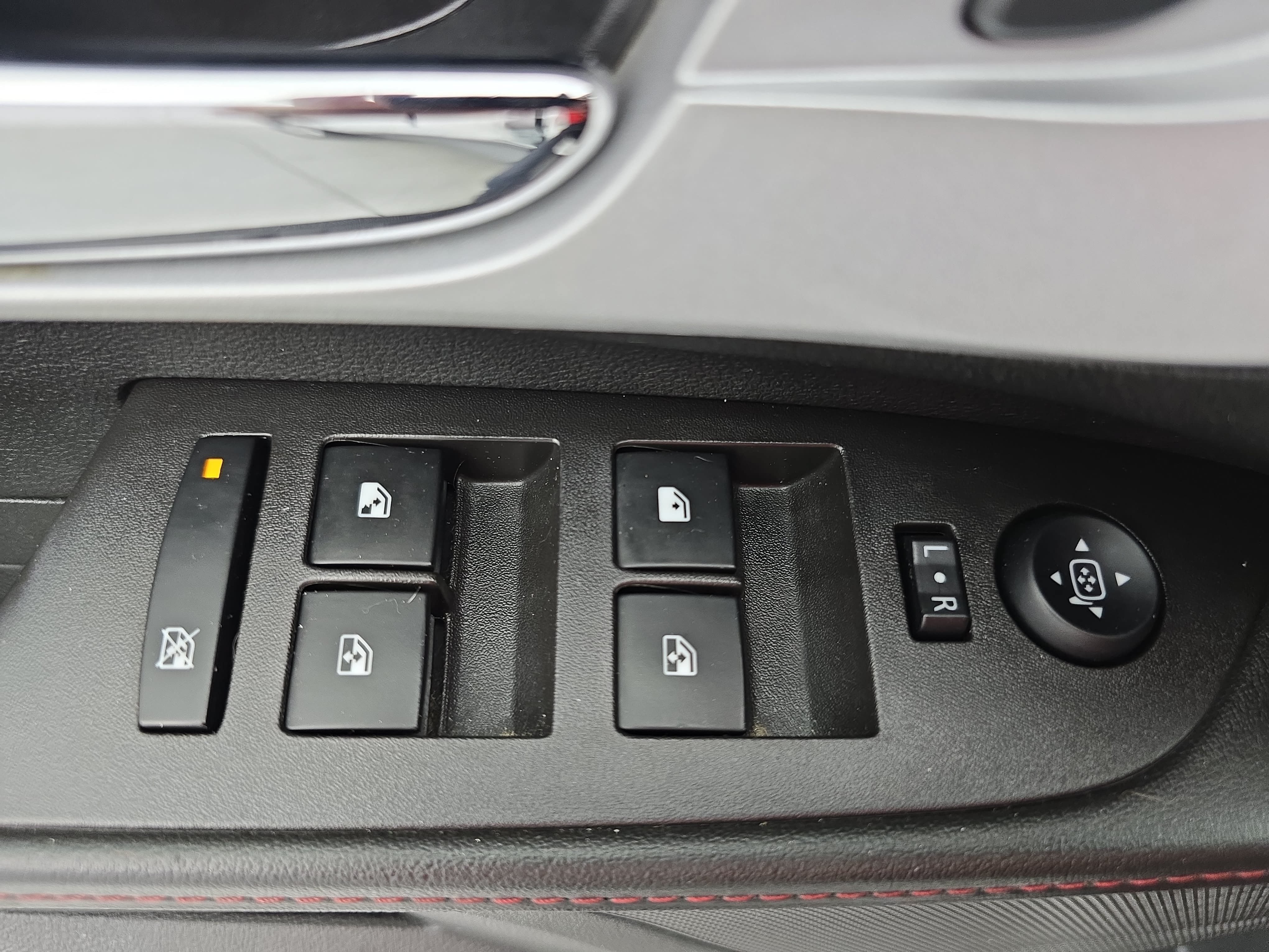 Used 2014 Chevrolet Equinox LT w/ Driver Convenience Package FWD image 26