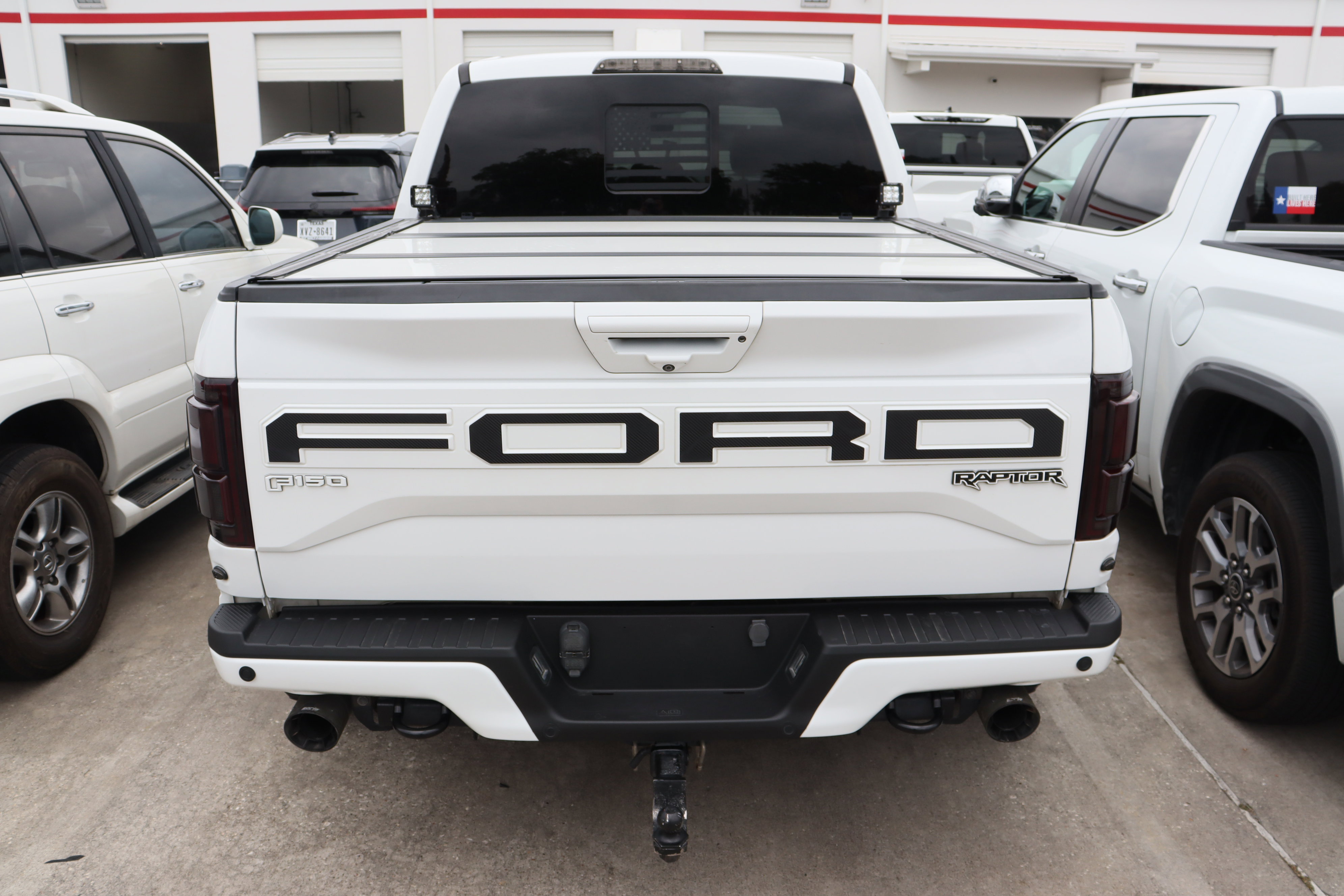 Used 2019 Ford F150 Raptor w/ Equipment Group 802A Luxury AWD/4WD image 10