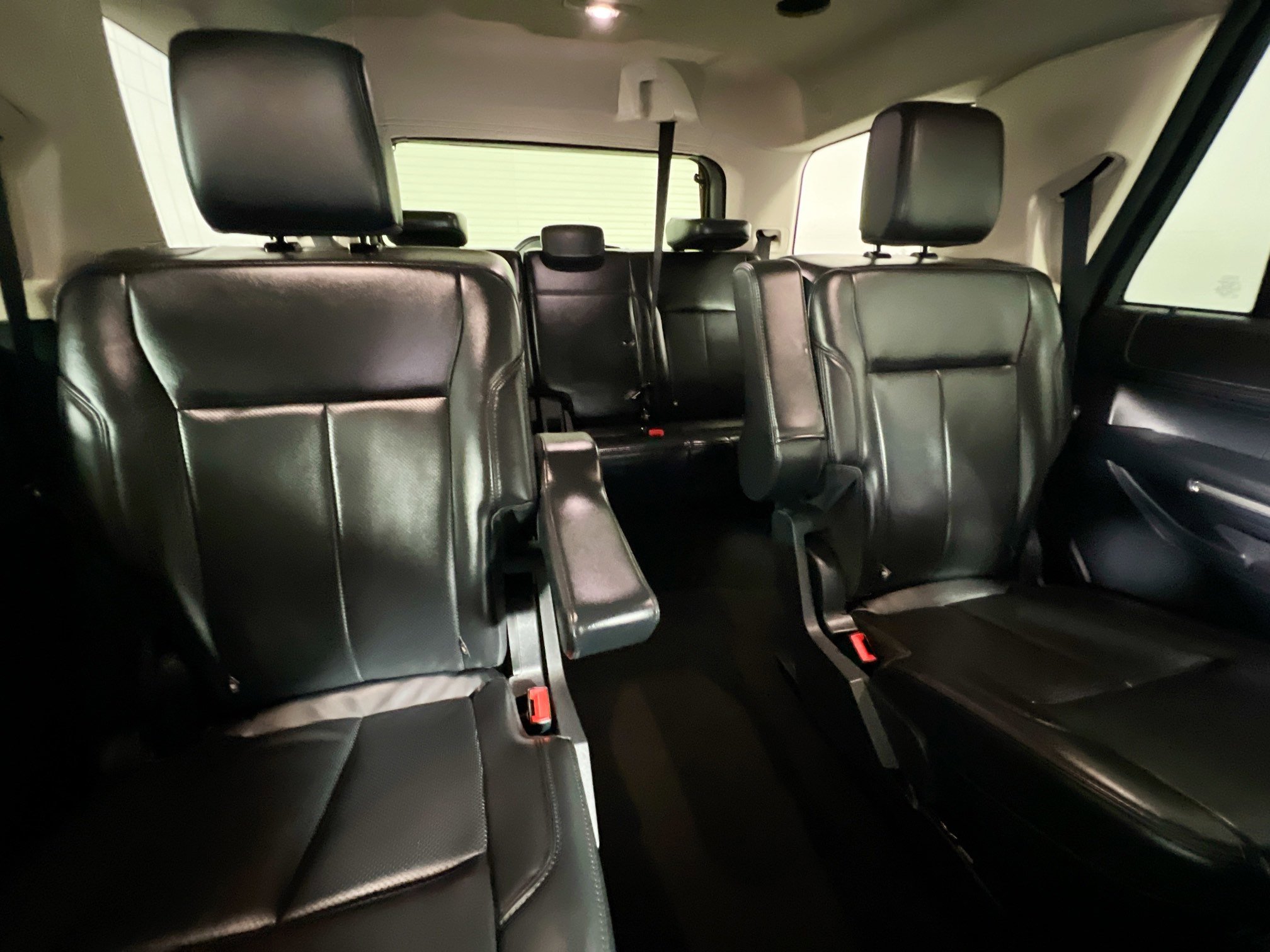 Used 2024 Ford Expedition XLT image 33