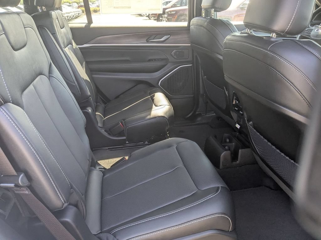 New 2026 Jeep Grand Cherokee L Limited AWD/4WD image 29