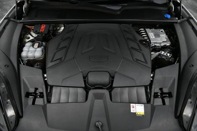 Used 2024 Porsche Cayenne Turbo GT AWD/4WD image 35