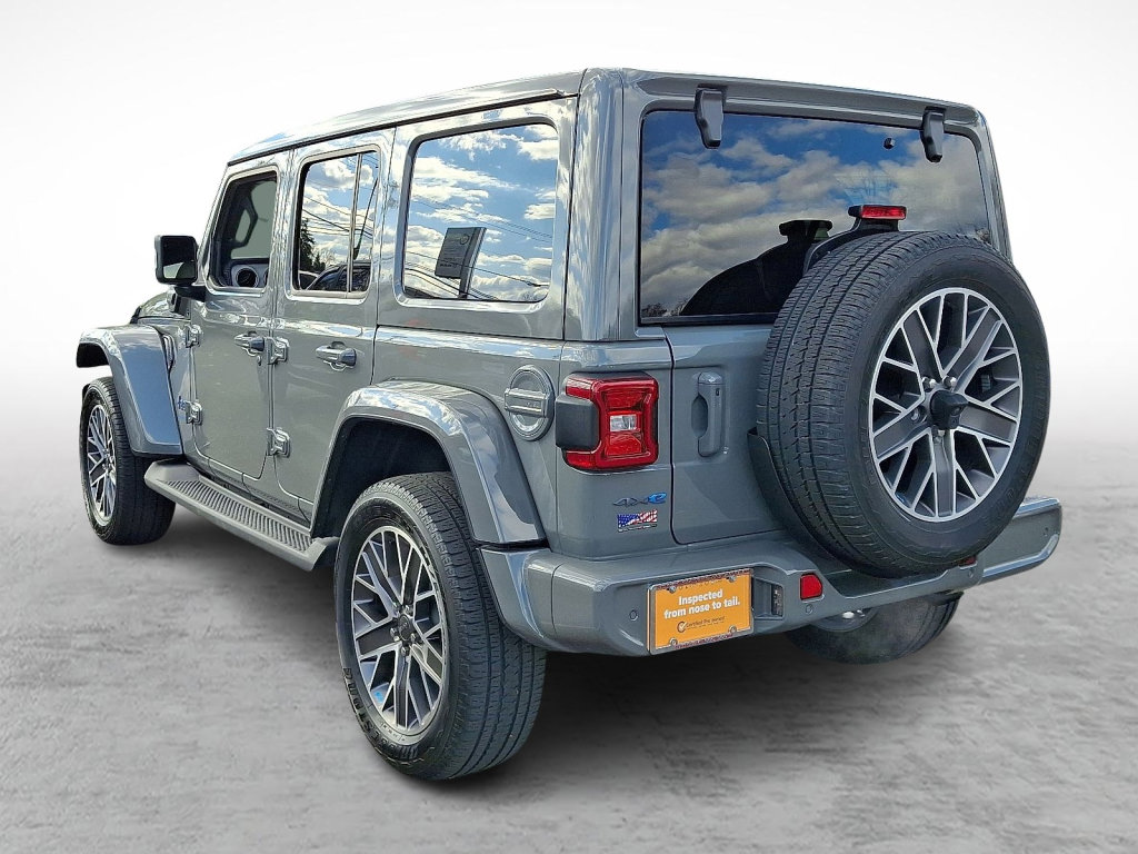 Used 2023 Jeep Wrangler Unlimited Sahara image 3
