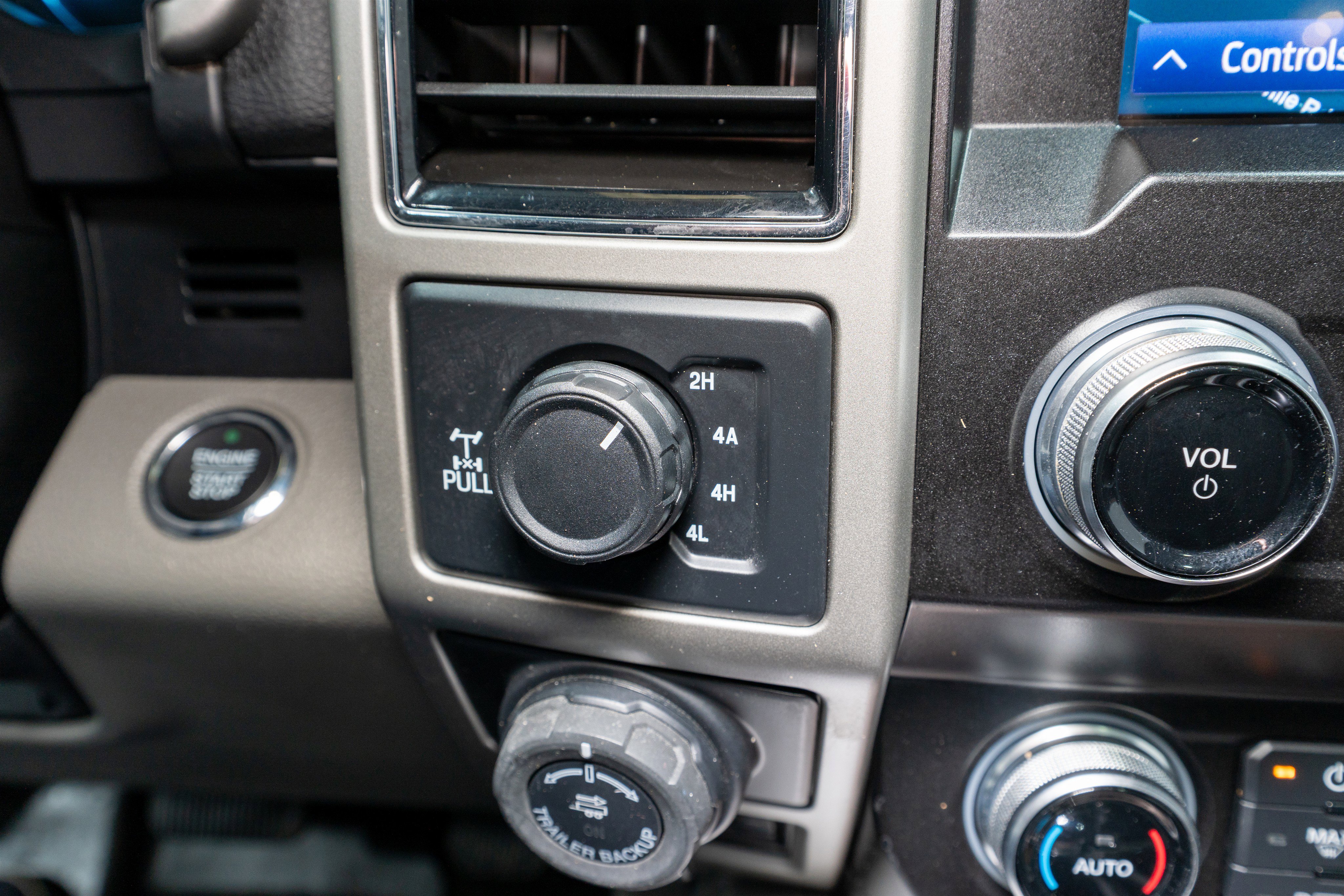 Used 2020 Ford F150 Lariat w/ Equipment Group 502A Luxury image 27