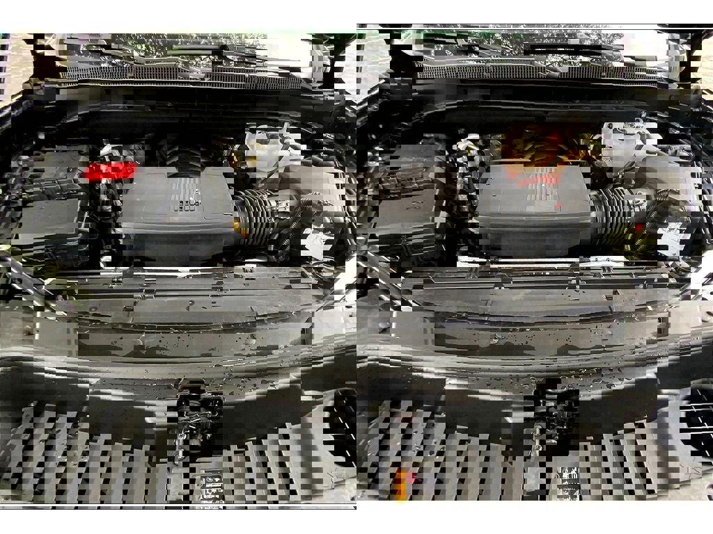 Used 2023 Chevrolet Suburban Premier image 11