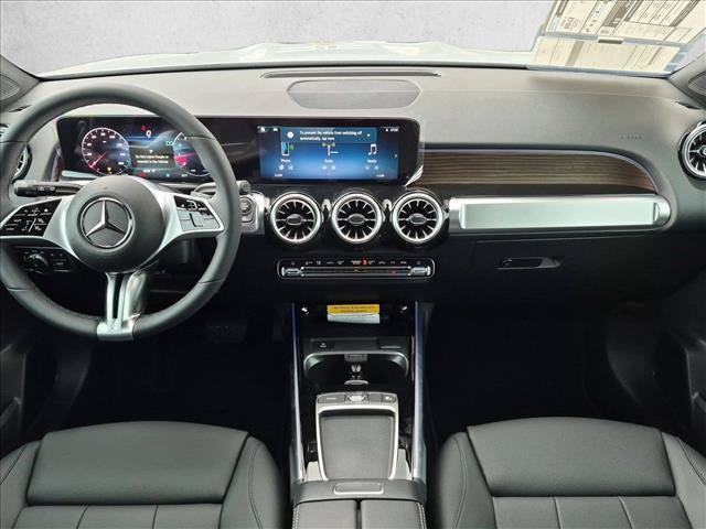 New 2026 Mercedes-Benz GLB 250 4MATIC image 14