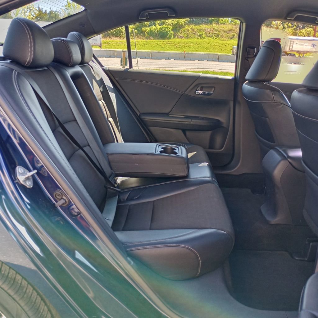 Used 2017 Honda Accord Sport image 20