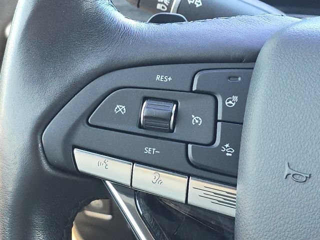 Used 2021 Cadillac Escalade Premium Luxury w/ Driver Assist Tech Package AWD/4WD image 44