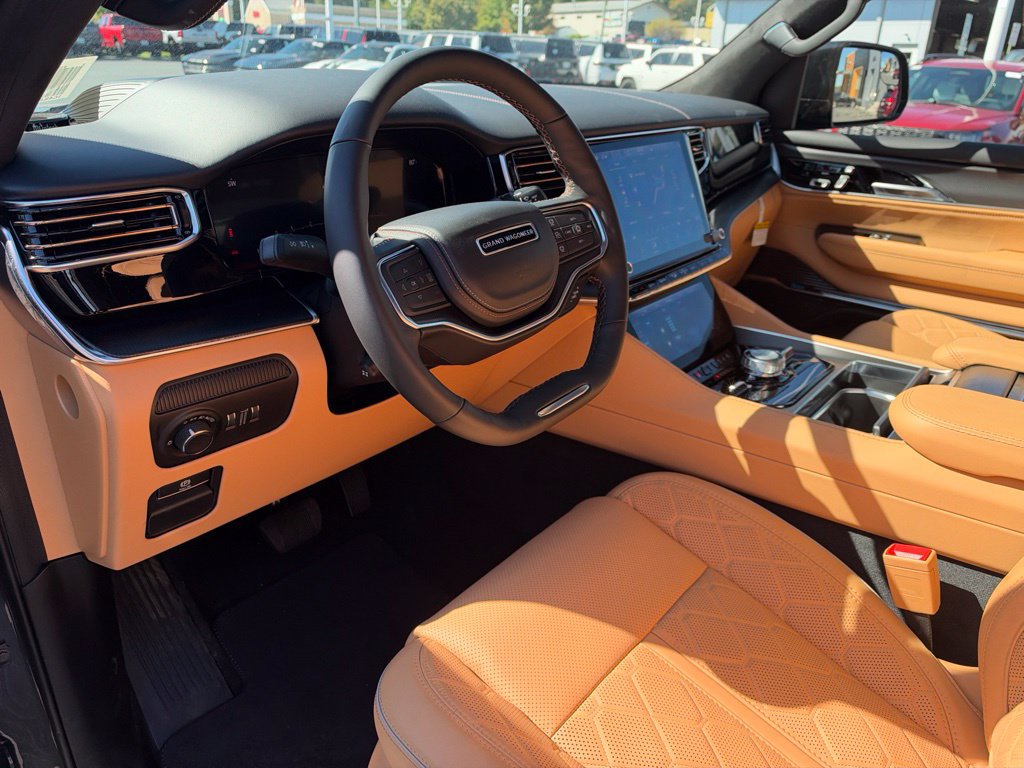 New 2027 Jeep Grand Wagoneer Summit AWD/4WD image 10