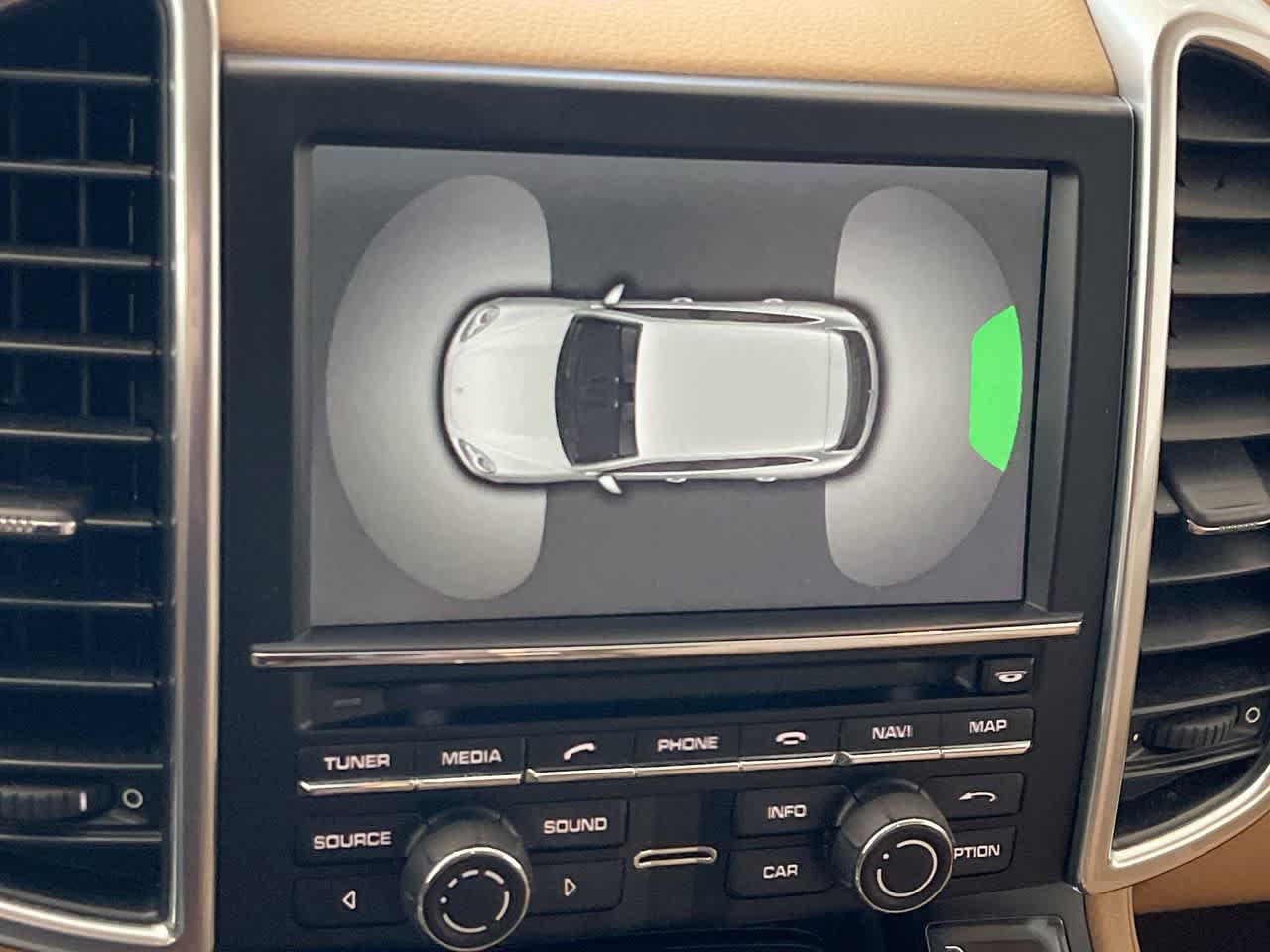 Used 2013 Porsche Cayenne AWD/4WD image 17