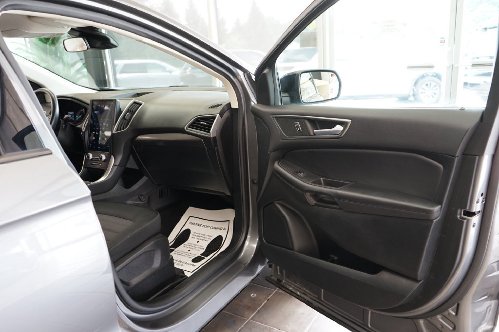 Used 2023 Ford Edge SE w/ Black Appearance Package AWD/4WD image 38