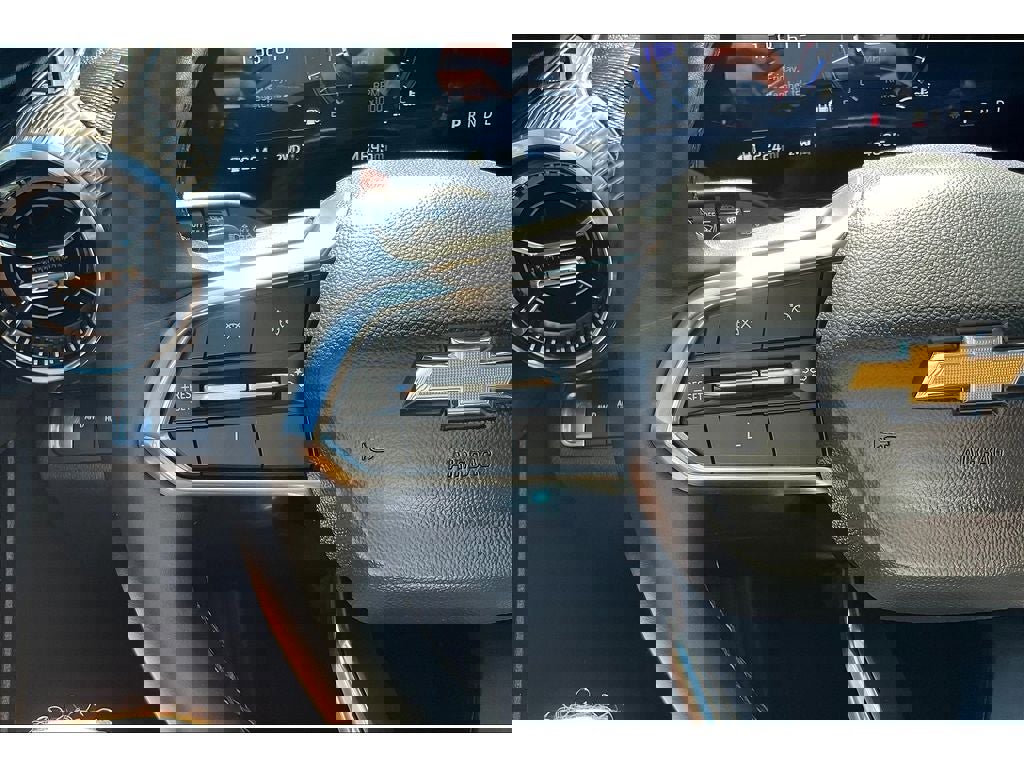 Used 2025 Chevrolet Equinox LT image 18