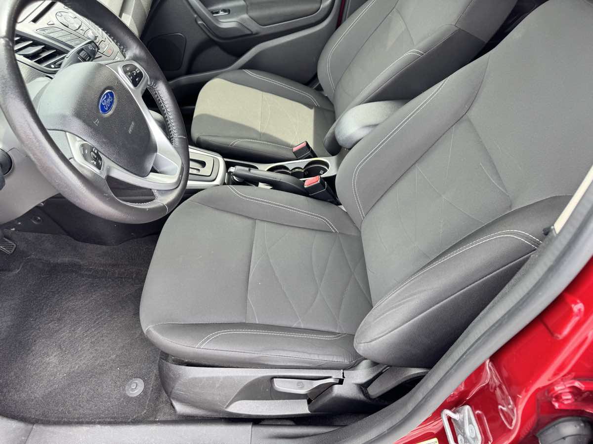 Used 2016 Ford Fiesta SE FWD image 36