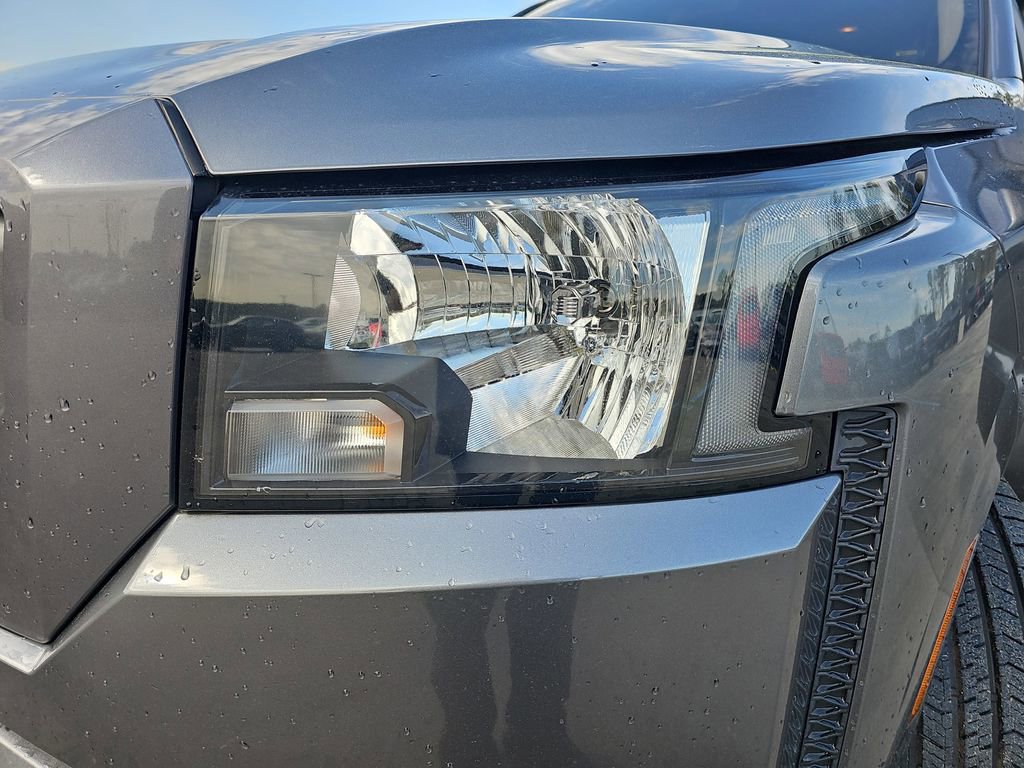 Used 2023 Nissan Frontier SV w/ Tow Package image 32