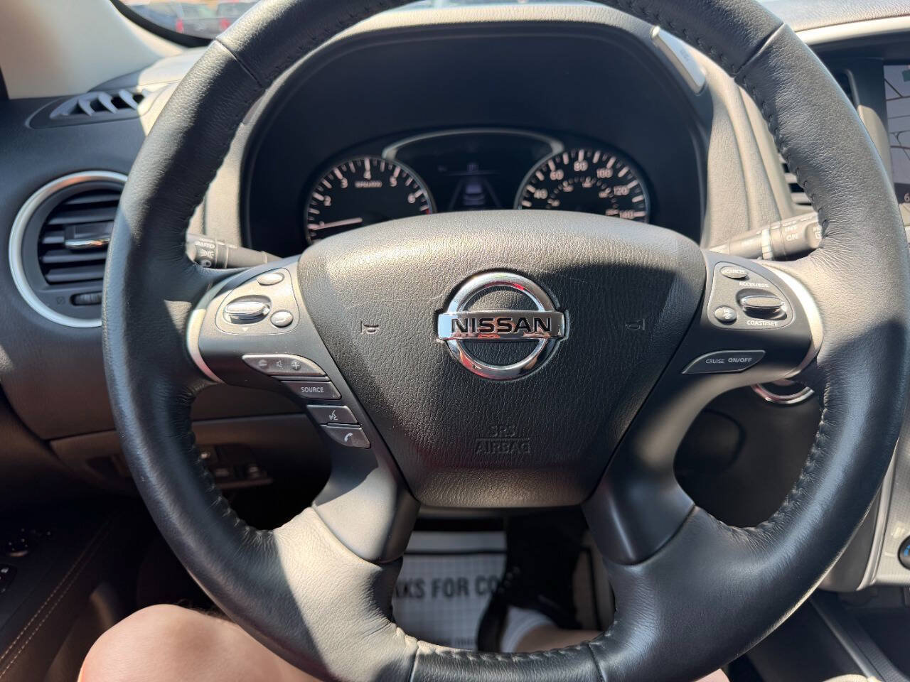 Used 2020 Nissan Pathfinder SL FWD image 19