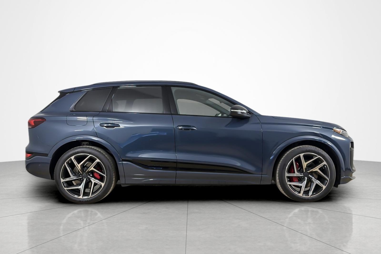 New 2027 Audi SQ6 e-tron Premium Plus AWD/4WD image 7