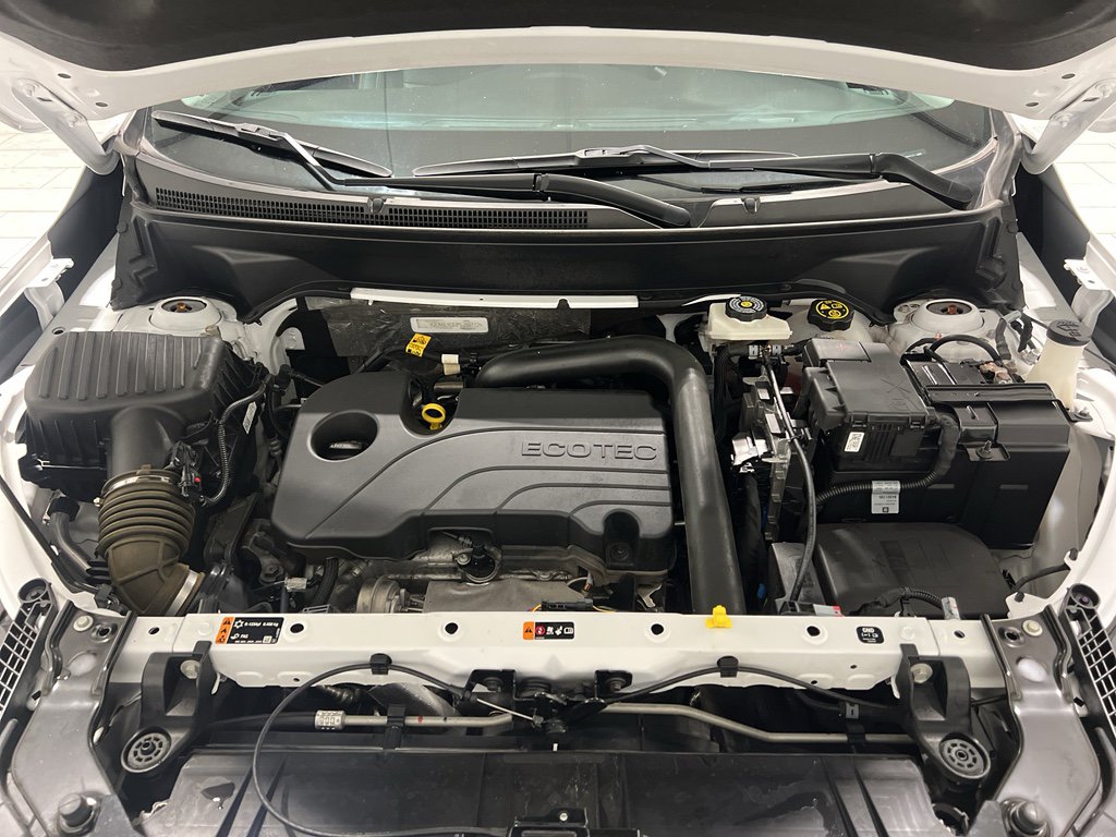 Used 2023 GMC Terrain AT4 image 28