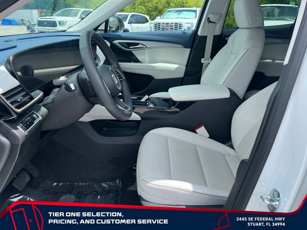 Used 2025 Buick Envision Avenir AWD/4WD image 9