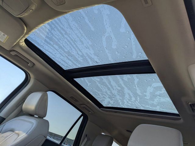 Used 2022 Ford Expedition Limited image 23