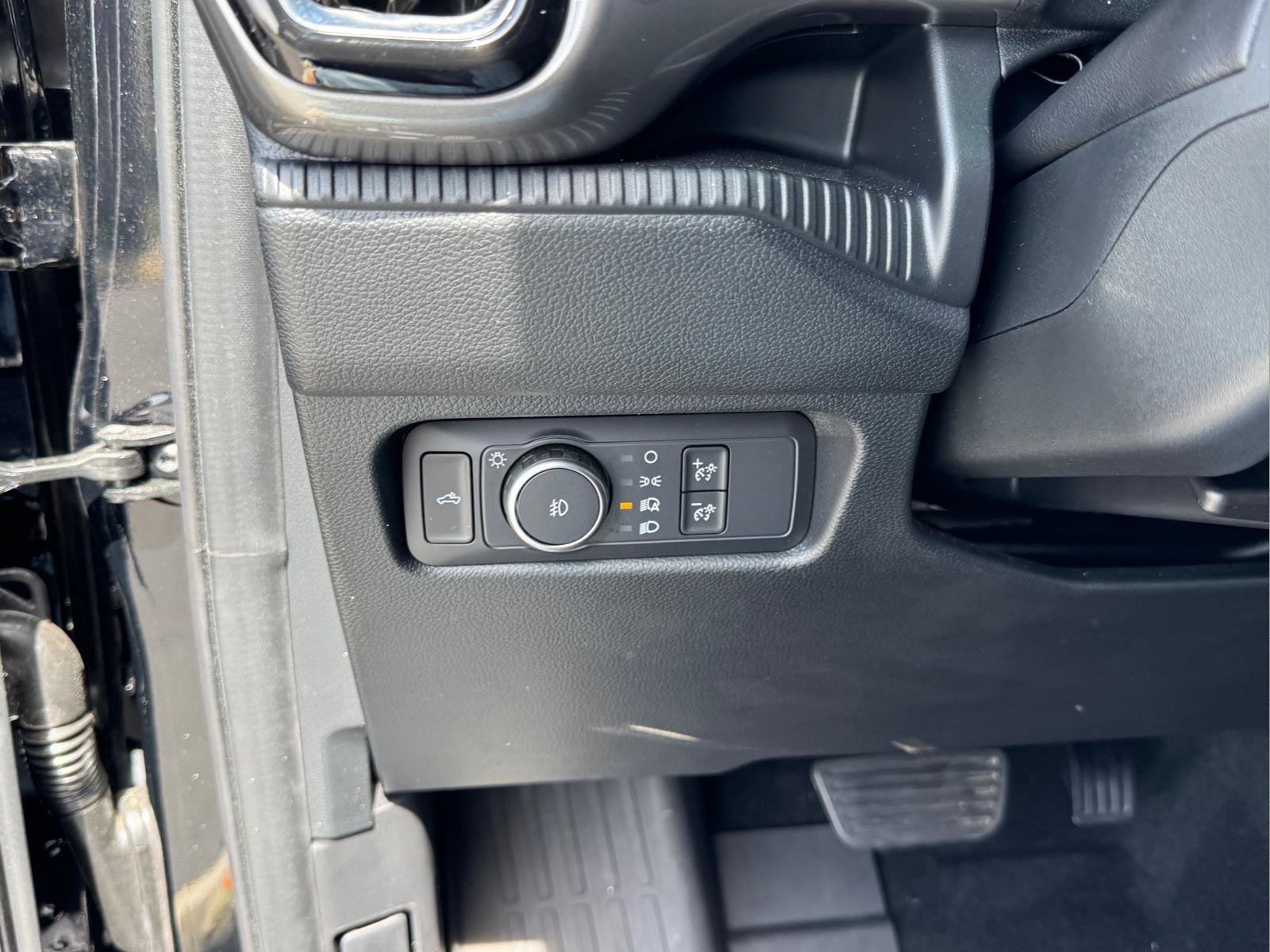 Used 2025 Ford Ranger XLT w/ Equipment Group 301A High image 20