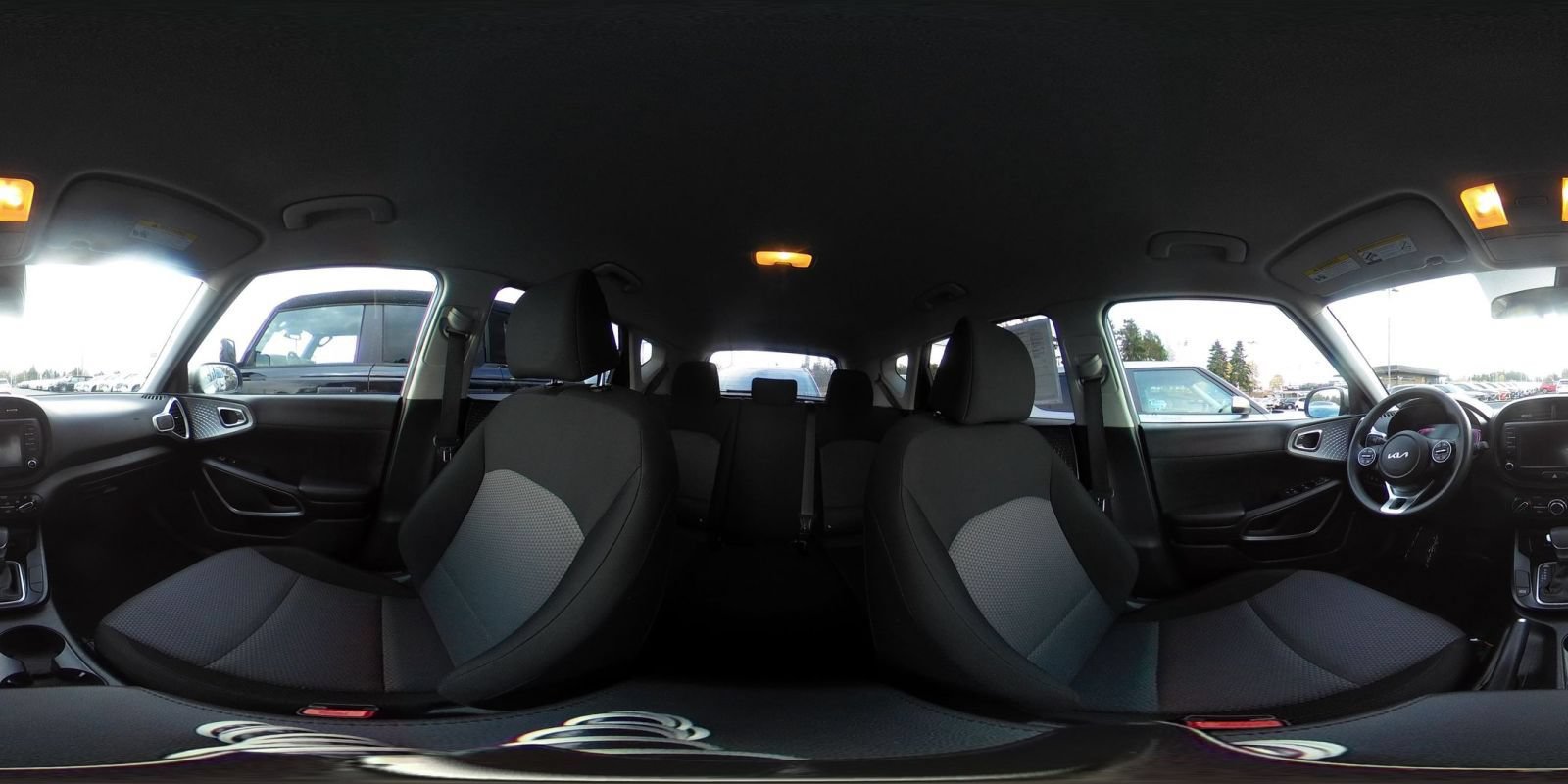 Used 2025 Kia Soul LX w/ LX Technology Package FWD image 41
