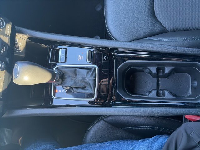 Used 2025 Jeep Compass Latitude w/ Altitude Special Edition image 24