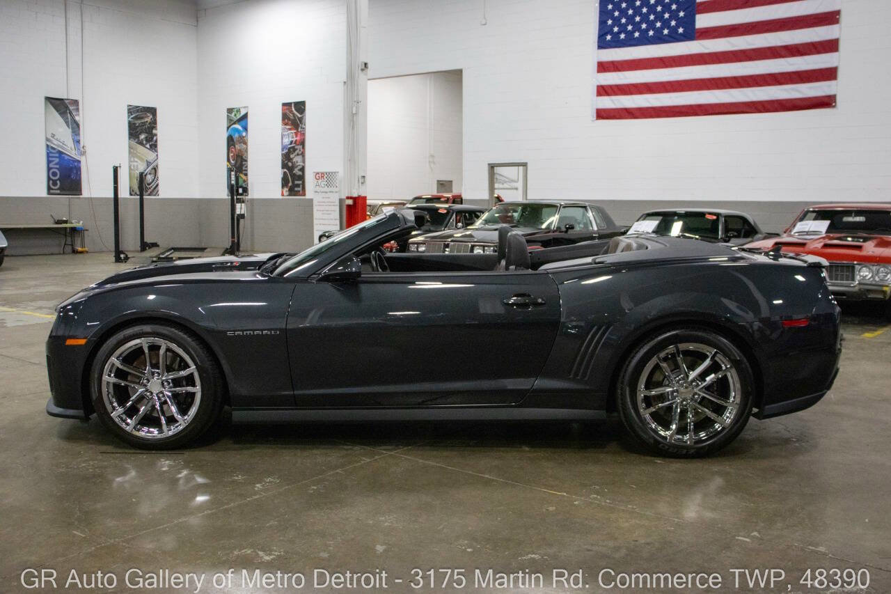 Used 2013 Chevrolet Camaro ZL1 RWD image 4