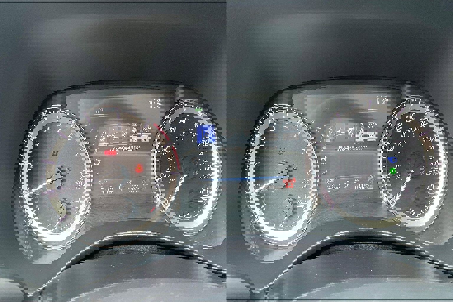 Used 2025 Toyota Highlander XLE image 25