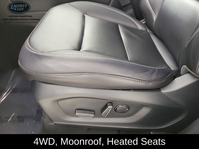 Used 2023 Ford Explorer XLT w/ Equipment Group 202A image 14