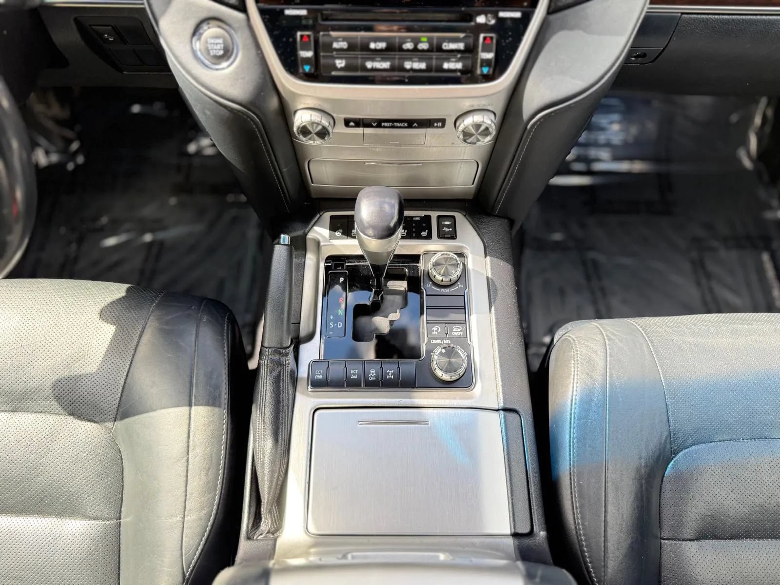 Used 2016 Toyota Land Cruiser w/ Four Season Floor Mat Package AWD/4WD image 17