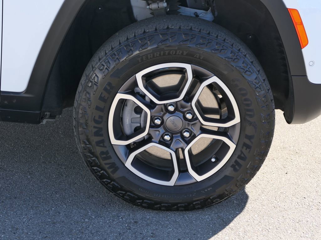 Used 2023 Jeep Grand Cherokee Trailhawk w/ Advanced Protech Group II image 26