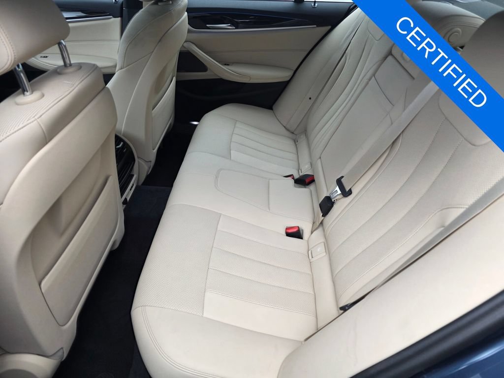 Used 2023 BMW 530e w/ Premium Package RWD image 14