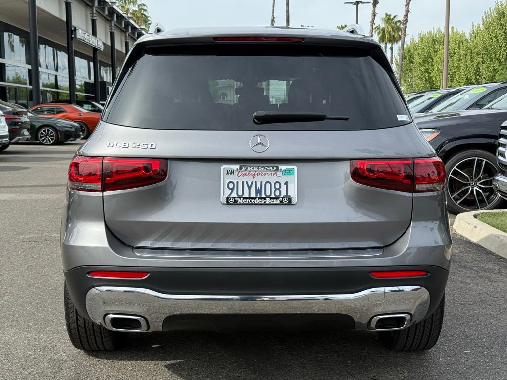 Certified 2021 Mercedes-Benz GLB 250 w/ Premium Package image 17